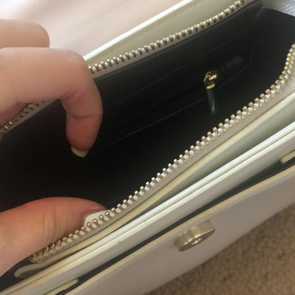 Handbag - Picture 7 of 7